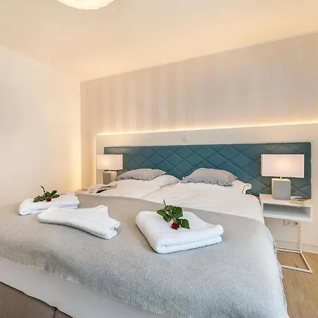 Daire Apartmenthaus Am Park Am Park 04 Prerow